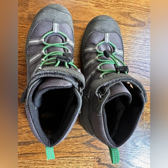371. Kids KEEN Waterproof Gray Hiking Boots - Picture 10 of 16